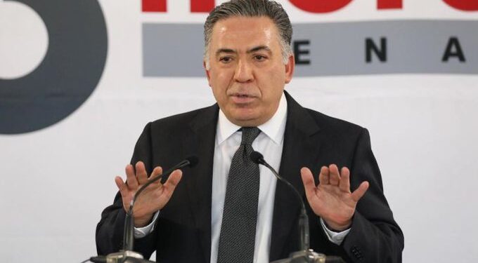 Senado oficializa salida de Enrique Inzunza de Morena; queda como senador sin partido