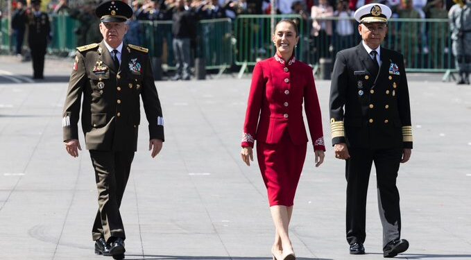 Sheinbaum defiende la soberanía de México durante el desfile militar del 16 de septiembre
