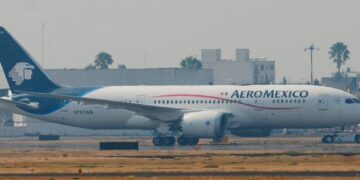 Aeroméxico y ASPA aplazan huelga de pilotos por hasta 45 días para continuar negociaciones
