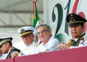 Américo Villarreal preside en Tamaulipas desfile cívico-militar por el 216 aniversario de la Independencia de México