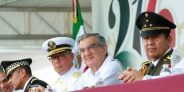Américo Villarreal preside en Tamaulipas desfile cívico-militar por el 216 aniversario de la Independencia de México