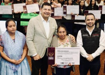 El pueblo organizado decide y transforma con obra comunitaria: Armenta Mier.