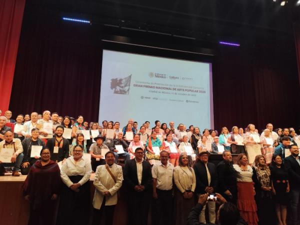 Artesanas y artesanos poblanos destacan en el Gran Premio Nacional de Arte Popular