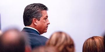 Las denuncias contra Cabeza de Vaca: así fluyeron 136 millones a las empresas de los Carmona; el comité de Chucho Nader dio luz verde