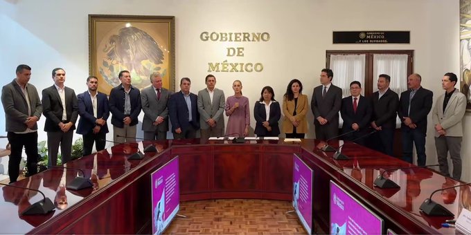 Sheinbaum acuerda medidas para fortalecer la producción y exportación de aguacate