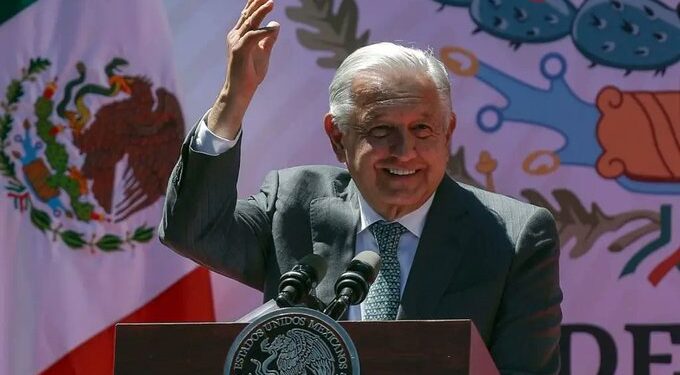 Sheinbaum descarta gira de AMLO en 2027 y rechaza versiones sobre apoyo electoral a Morena