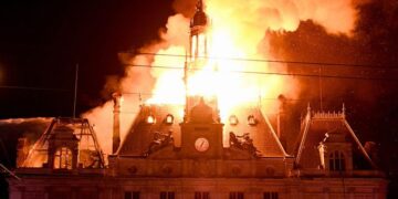 Disturbios en Francia afectan comercios y edificios públicos; hay cientos de heridos