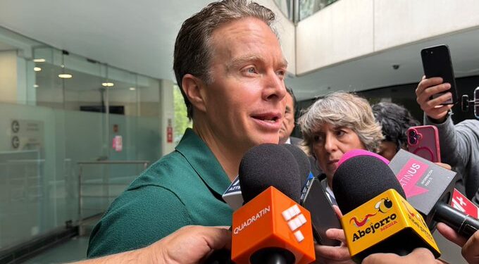 Manuel Velasco destapa a García Harfuch rumbo a 2030 y lo llama “el Pedro Infante de la política”