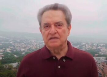 Pío López Obrador se registra en Morena para buscar candidatura en Chiapas