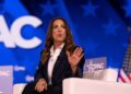 Sara Carter advierte que EU perseguirá a funcionarios vinculados con los cárteles