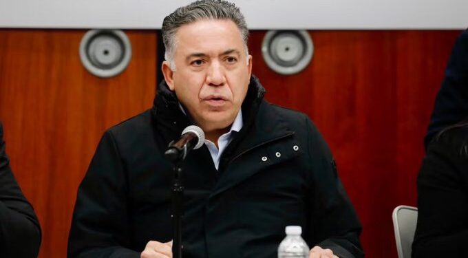 Senado responde a más de 26 mil firmas contra Enrique Inzunza y descarta intervenir en su salida