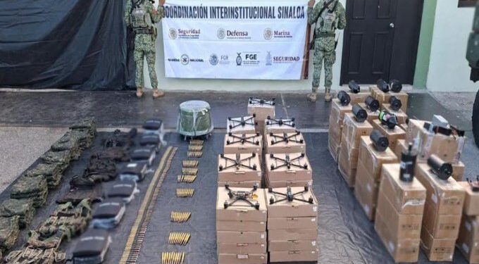 Aseguran 48 drones y explosivos en Sinaloa; inhabilitan laboratorio clandestino de drogas