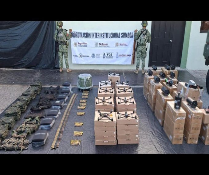 Aseguran 48 drones y explosivos en Sinaloa; inhabilitan laboratorio clandestino de drogas