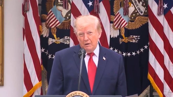 Trump insiste en que los cárteles controlan México y advierte sobre posibles ataques terrestres