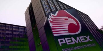 Pemex mejora su desempeño operativo, aunque persisten las pérdidas financieras