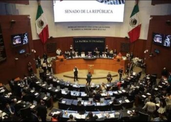 Senado aprueba nuevos cobros para 2027; aumenta tarifa a turistas extranjeros