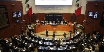 Senado aprueba nuevos cobros para 2027; aumenta tarifa a turistas extranjeros