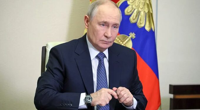 Putin abre la puerta al diálogo con Ucrania, pero mantiene sus exigencias territoriales