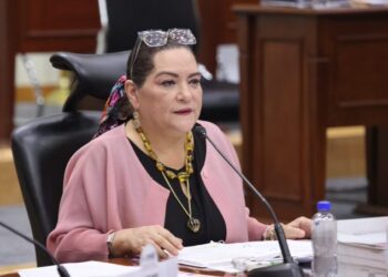 Sheinbaum pide investigar al INE tras la renuncia de Guadalupe Taddei