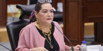 Sheinbaum pide investigar al INE tras la renuncia de Guadalupe Taddei