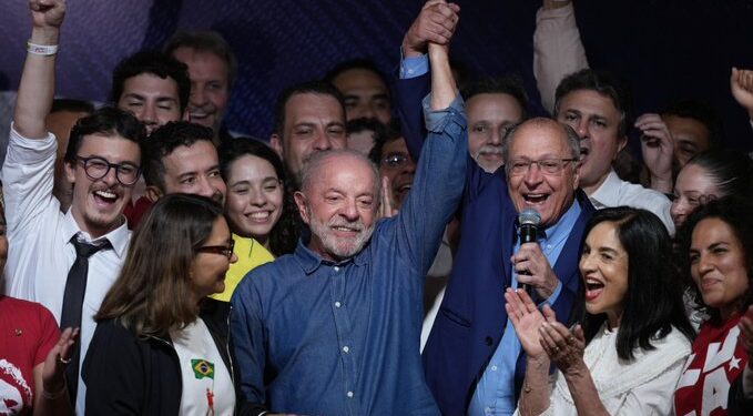 Lula gana las elecciones en Brasil; Flávio Bolsonaro impugna el resultado