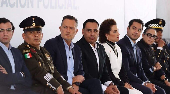 Segob revisa encuentro de Ronald Johnson y Mauricio Kuri durante acto policial en Querétaro