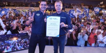 Chucho Nader evita aclarar adjudicación por seis millones de pesos durante encuentro con periodistas
