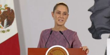 Sheinbaum aborda caso Ayotzinapa, muertes de bebés y vandalismo a estatua de Calderón