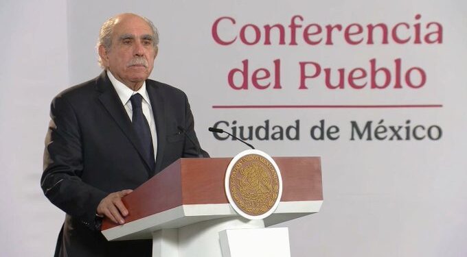 Santiago Nieto acusa a Pablo Gómez de investigar medios; Sheinbaum respalda su gestión