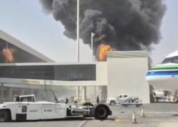 SRE alerta a mexicanos en Arabia Saudita y pide evitar aeropuertos ante nuevos ataques