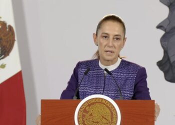 Mañanera de Sheinbaum del 12 de octubre: protesta por agua contaminada, huracanes y demandas en el IMSS